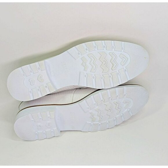 Andre Assous Women's Philipa Almond Toe Embossed Loafers Size 11 (MSRP $220) - Picture 9 of 10